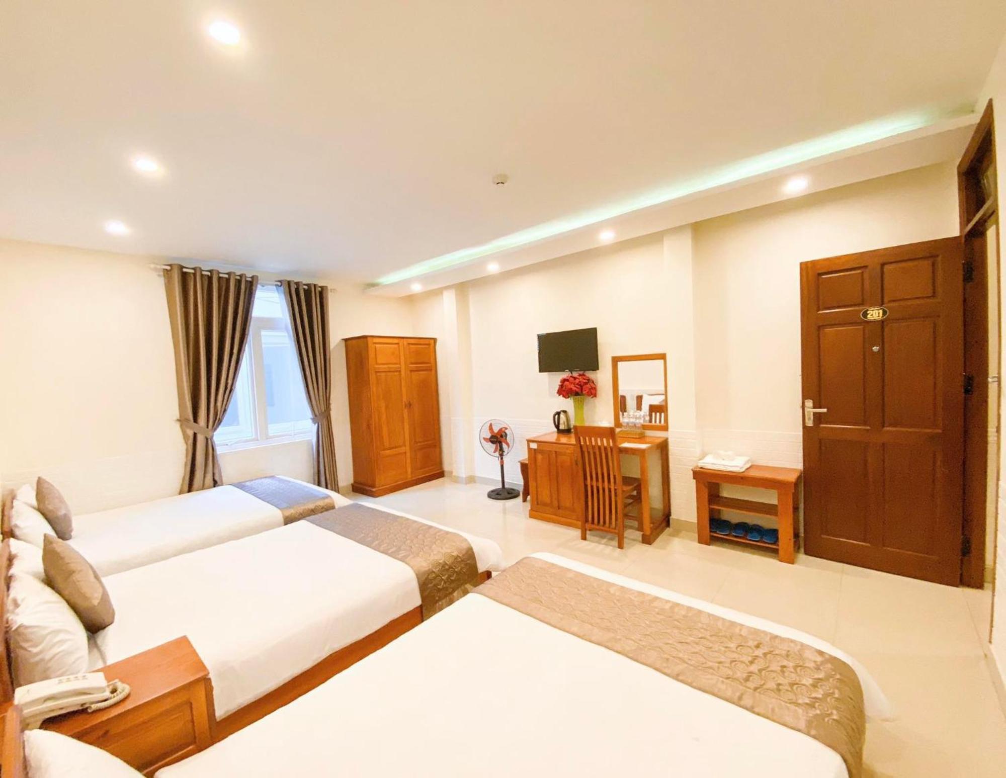 Hotel Pham Duy Далат Екстер'єр фото